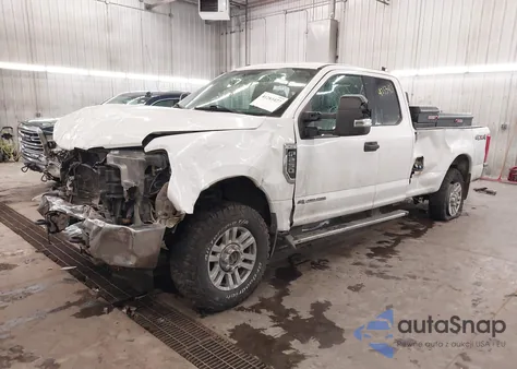 2017 Ford F-250 Xlt z USA, uszkodzony, nr VIN 1FT7X2BT9HEE26104